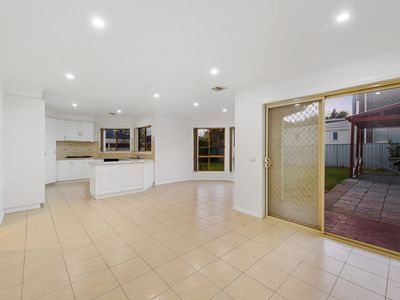 47 Botanic Drive, Hillside