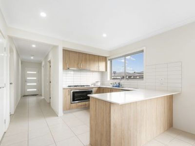 10 Tarton street, Tarneit