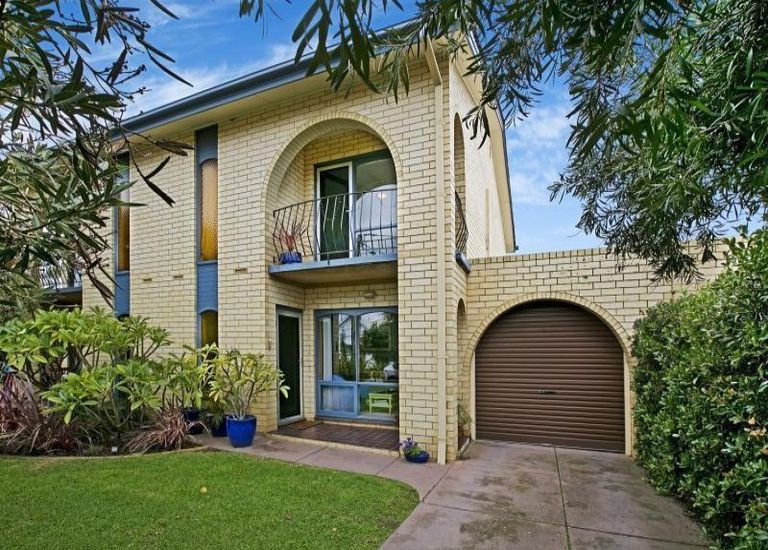 1 / 1 Curnow Street, Brighton