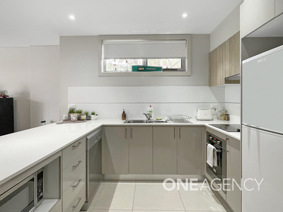 2 / 2 Murdoch Street, Huskisson