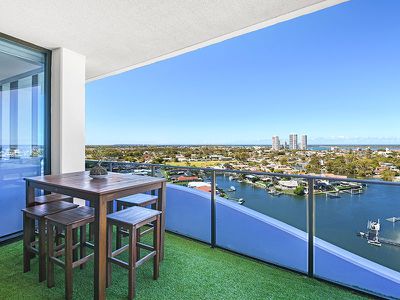 21204 / 5 Harbourside Court, Biggera Waters