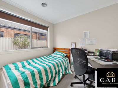 14 Stark Circuit, Cranbourne East