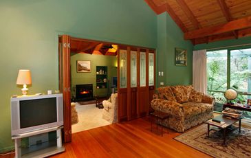 6 Fox Road, Beaconsfield Upper