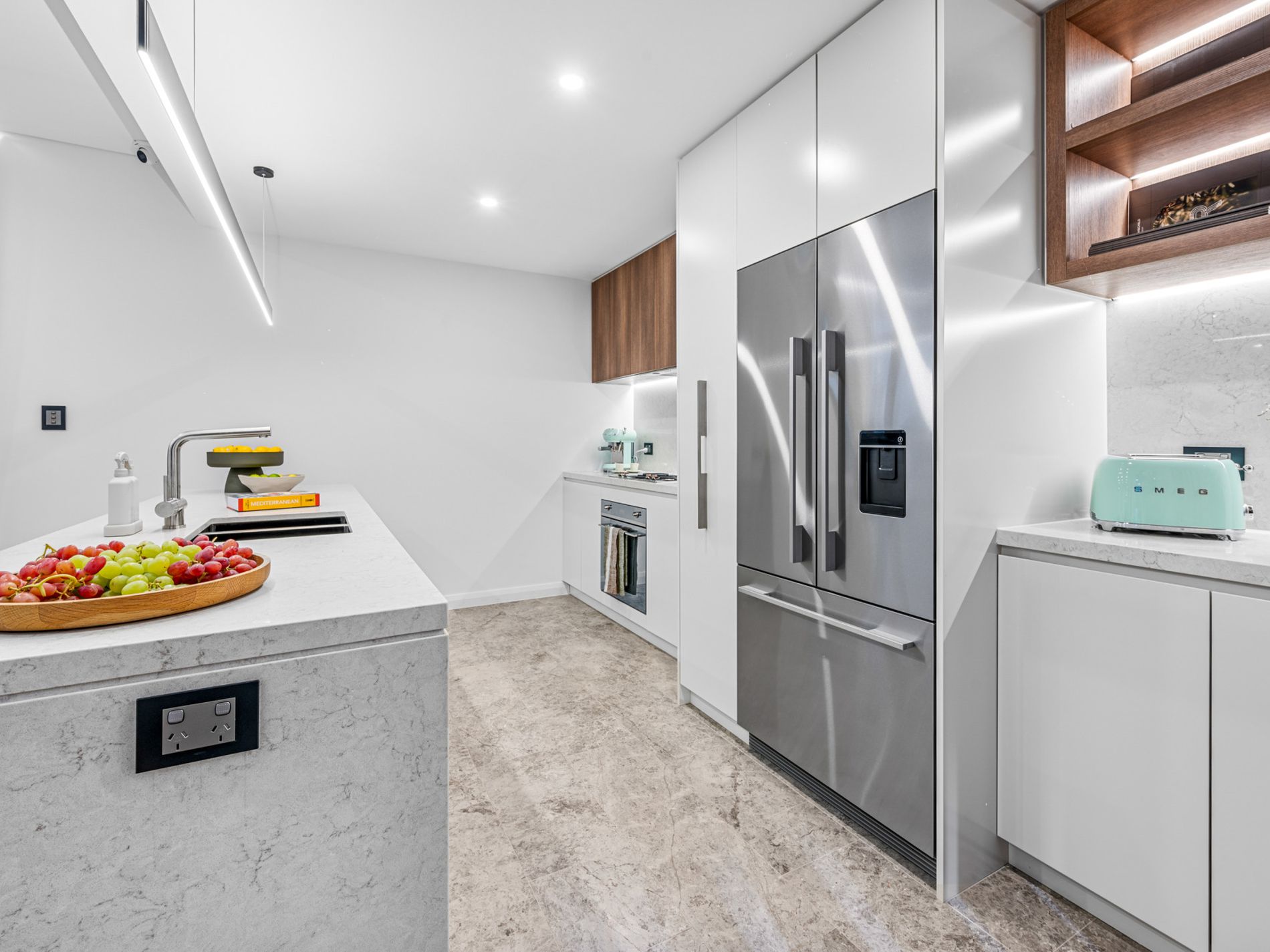 12 Rothschild Avenue, Rosebery