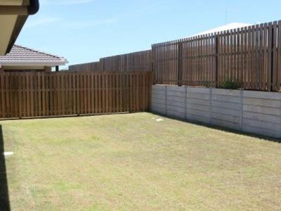 2 Dawes Crescent, Urraween