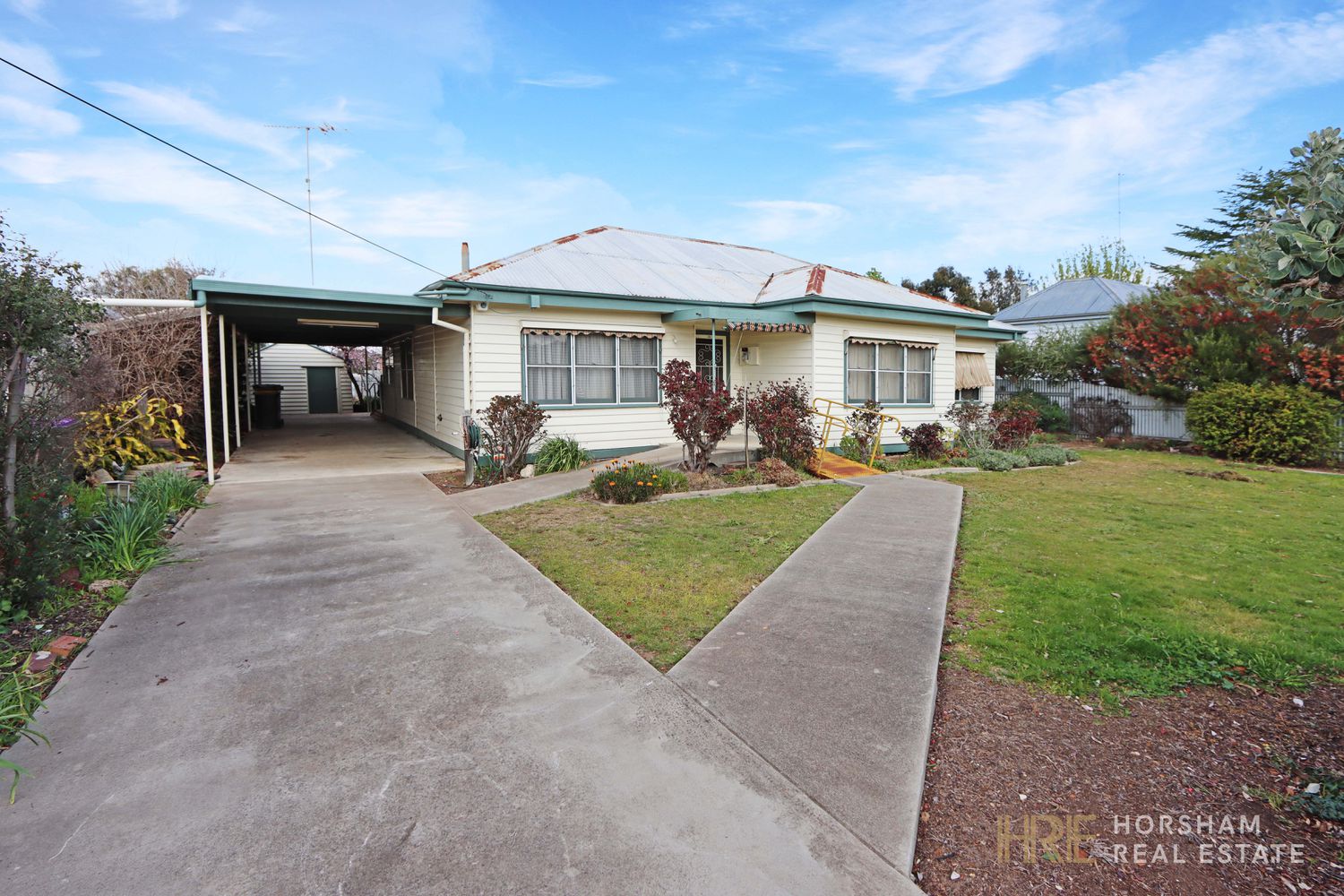 7 Tena Avenue, Horsham