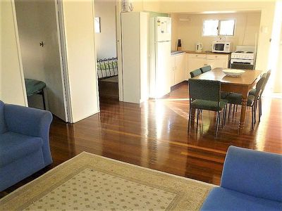 4 Palm Ct, Woodgate