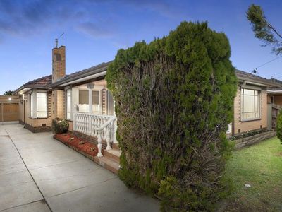 8 Daphne Street, Sunshine West