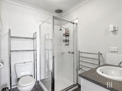 2 Geoffrey Court, Kilmore
