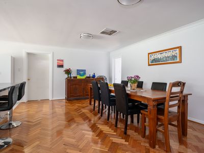 10 Siberia Close, Hannans