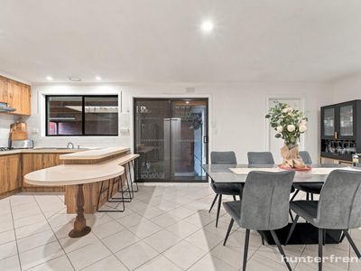 28 Carinza Avenue, Altona Meadows
