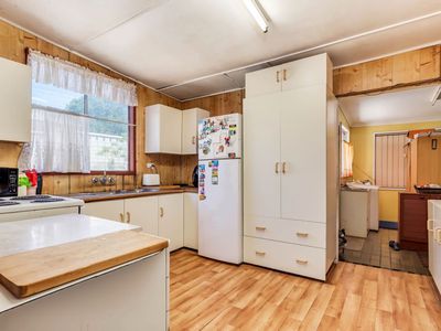 19 Sixth Street, Cardiff South