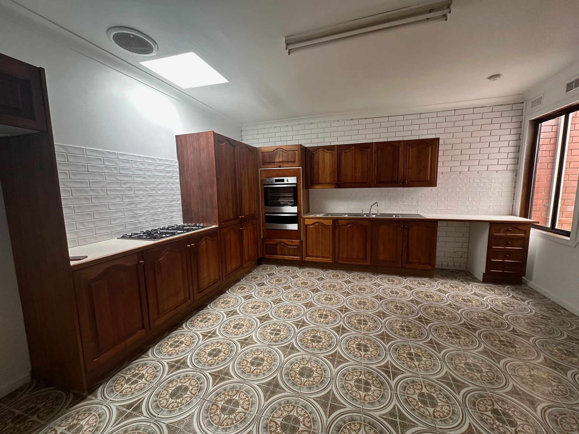 27a The Circle, Altona North