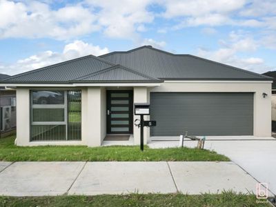 5 Mogo Close, Blue Haven