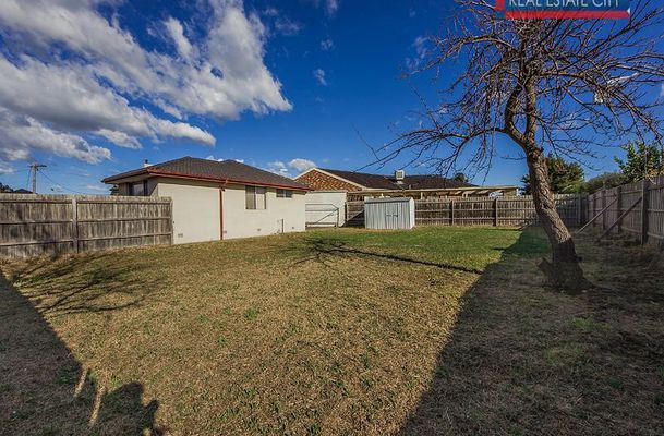 10 Commonwealth Court, Craigieburn