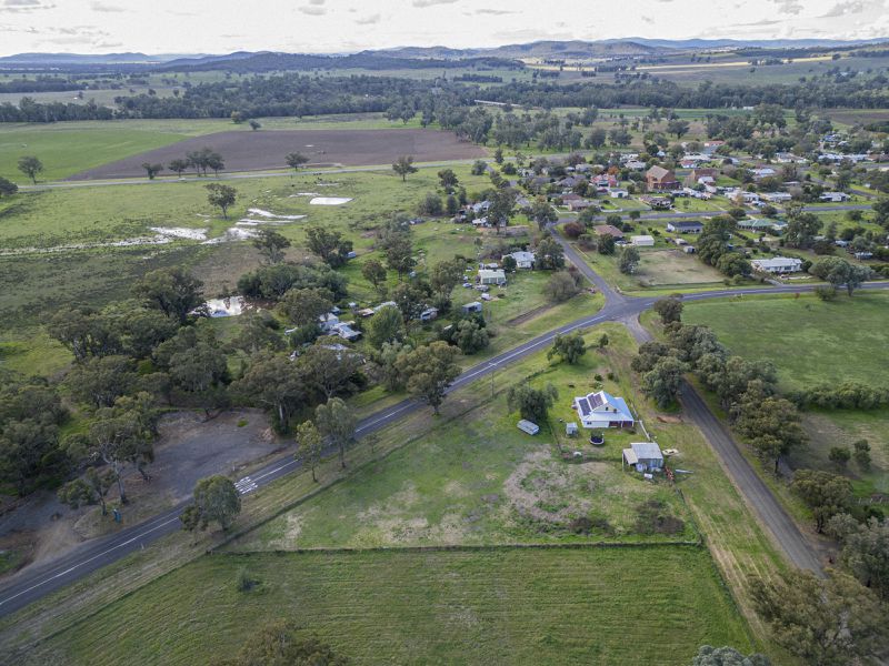 27-31 Bank Street, Gooloogong