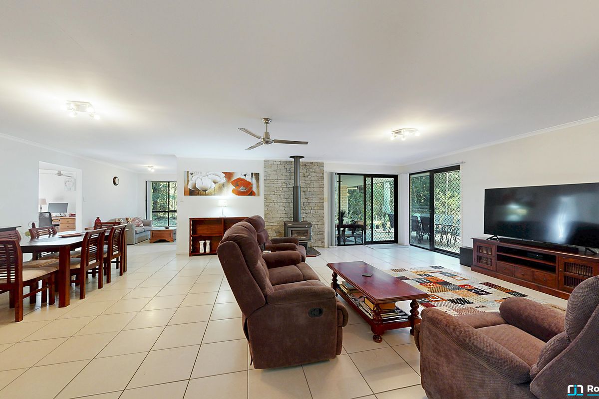 83 Stratford Park Drive, Pomona