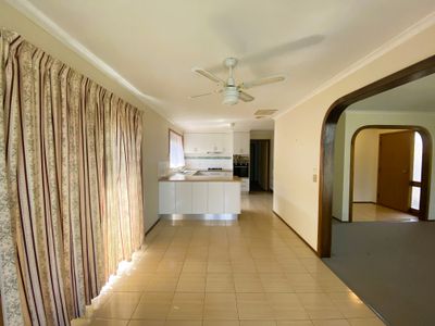 241 Shaws Road, Werribee