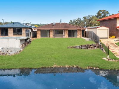 13 Cosmos Court, Elanora
