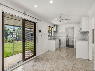 6 Cairney Place, Paralowie