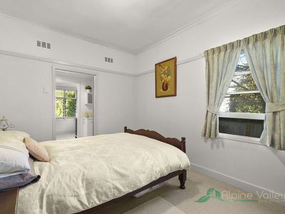 14 Lakeside Avenue, Mount Beauty
