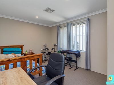 6 Brassie Terrace, Yanchep