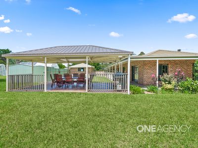 16 Tartarian Crescent, Bomaderry