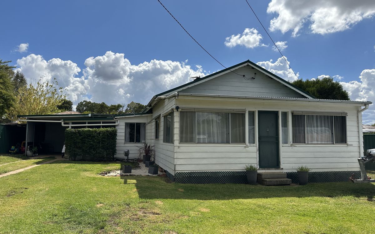 11 Cox Lane, Coolah Piper Real Estate
