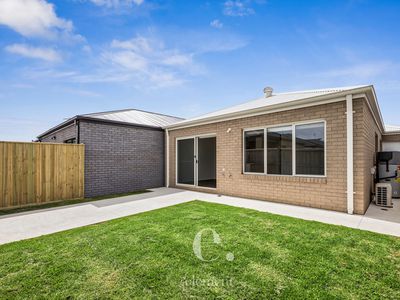 27 Tranquility Crescent, Armstrong Creek