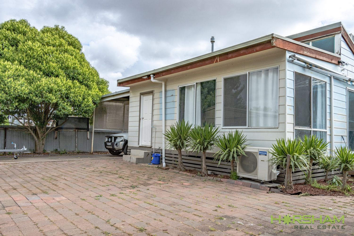 6 Churchill Road, Horsham