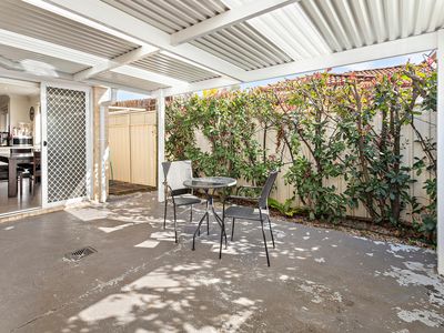 2 / 27a Hennesy Street, Flinders