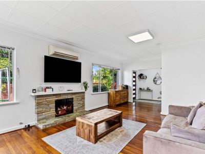 13 Hope Road, Ardross