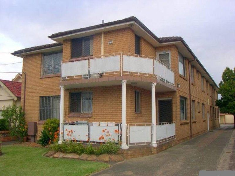 1 / 28 South Parade, Campsie