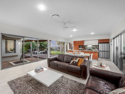 93 Mossvale Drive, Wakerley