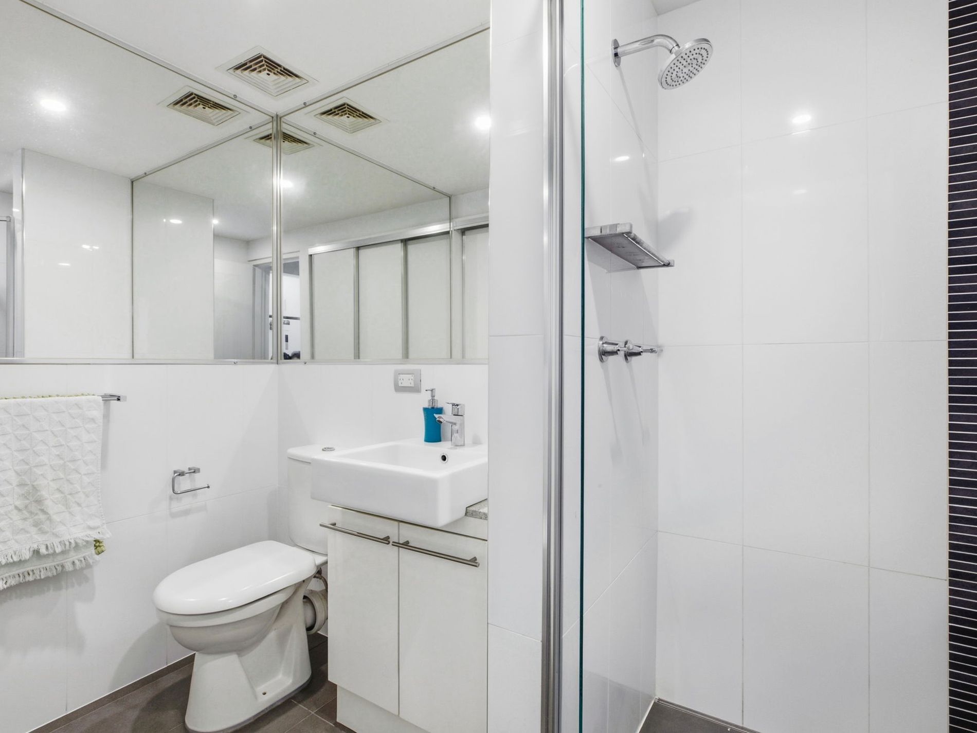 11 / 4 Juan Street, Alexandra Headland