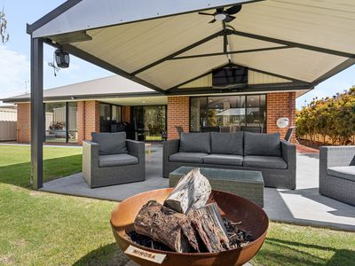 10 Teague Way, Lakelands