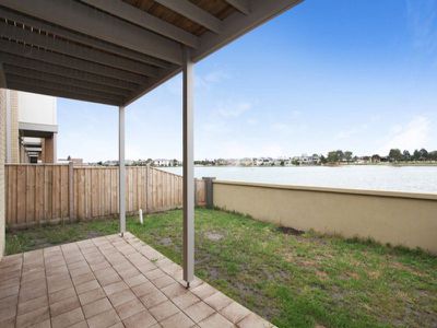 93 Broadbeach Circuit, Sanctuary Lakes