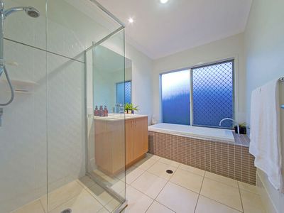 43 Higgs Circuit, Wynnum West