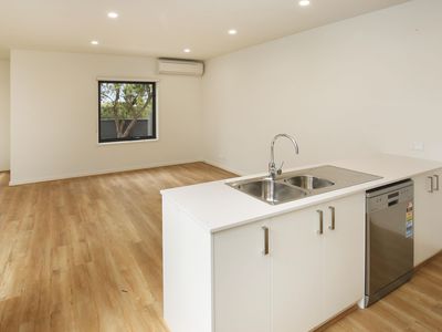 19/17 Colac Grove, Belmont