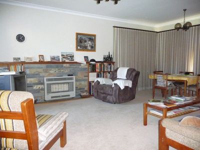 16 Banool Road, Tallangatta