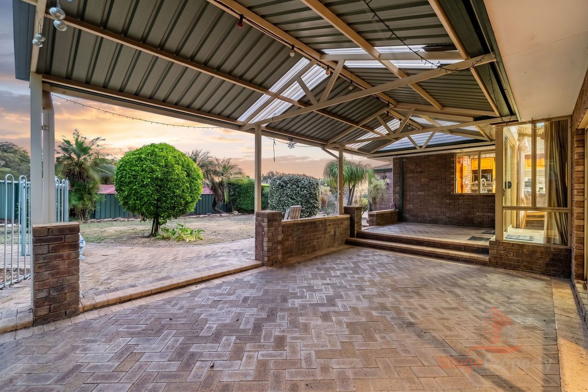 33 Taronga Drive, Kelmscott