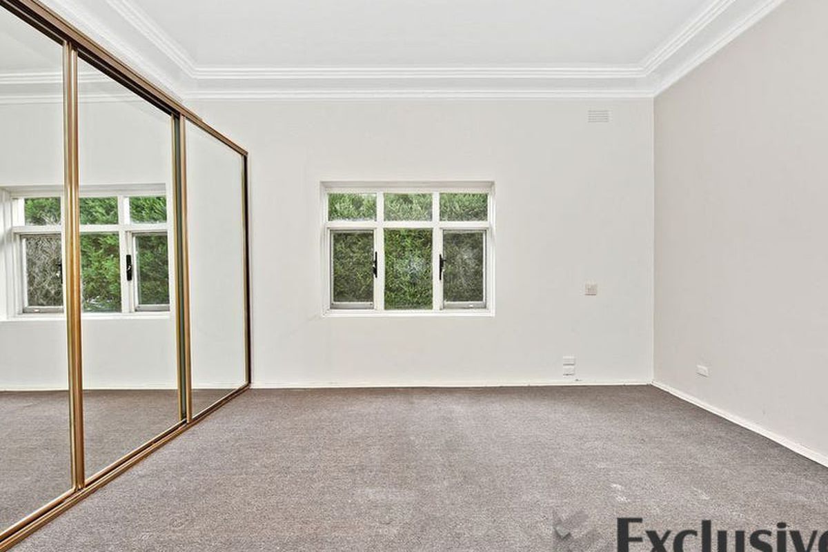 77 Burwood Road, Enfield