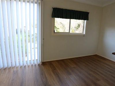 24 Farrand Street, Forbes