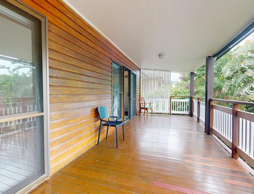Beautifully presented Noosa Heads Home - AVAILABLE LATE JANUARY image 5
