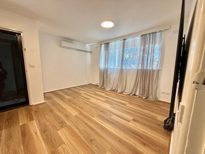 2 / 118 Holmes Road, Moonee Ponds