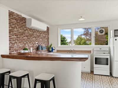 8 Constant Street, Sawyers Bay