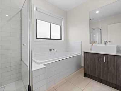 90 Welcome Parade, Wyndham Vale
