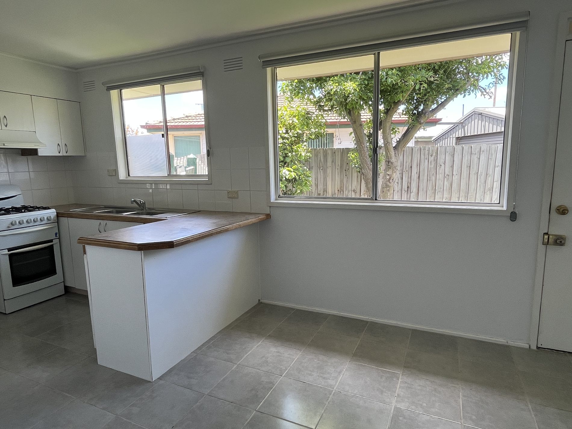 21 Carinya Avenue, Newcomb