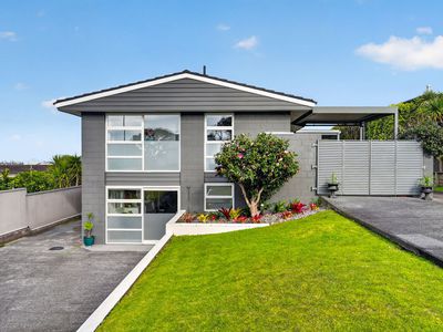 1/64 Seaview Road, Castor Bay
