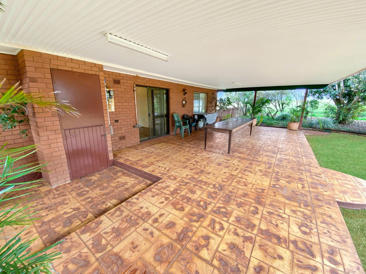 8394 Kennedy Highway, Atherton